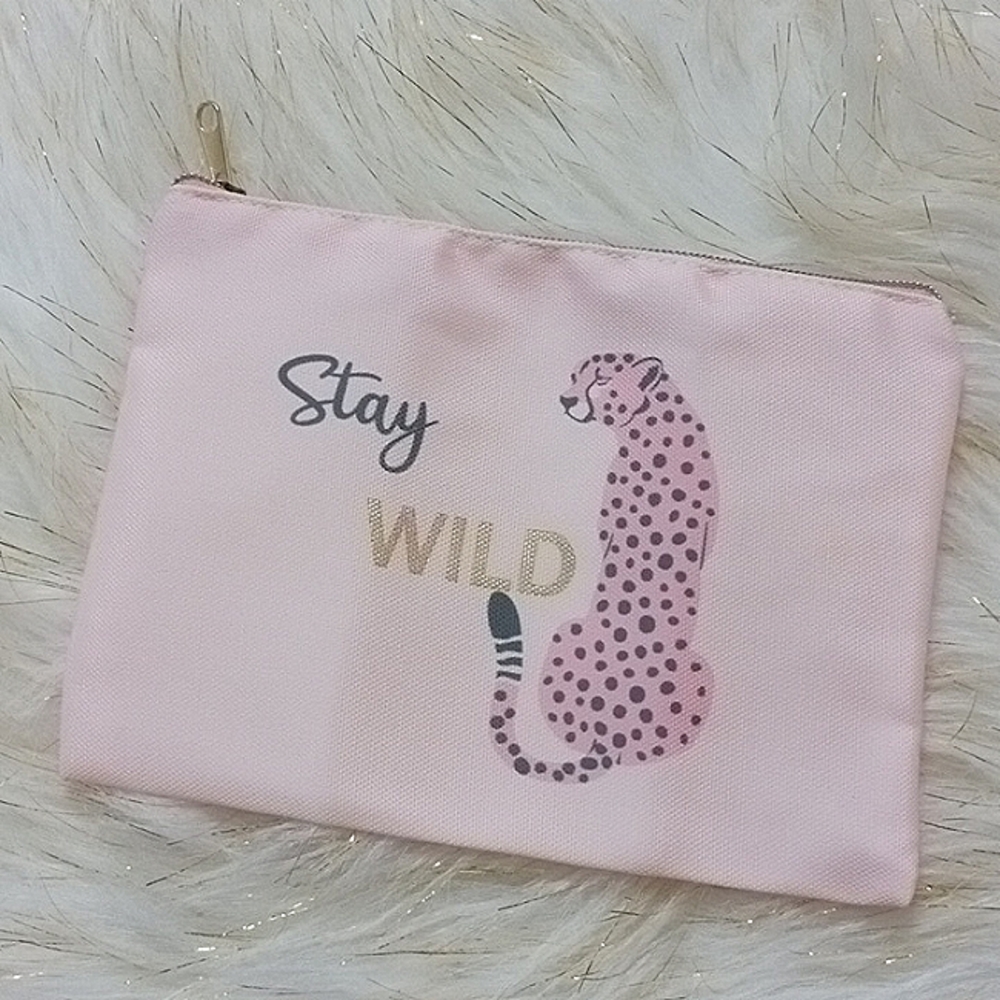 💋5/$20 make up bag "Stay Wild"
